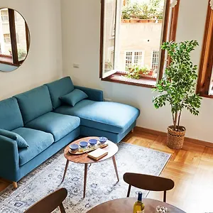  Apartment Cozy Duomo - Elegant & Quiet, 300m From Cathedral