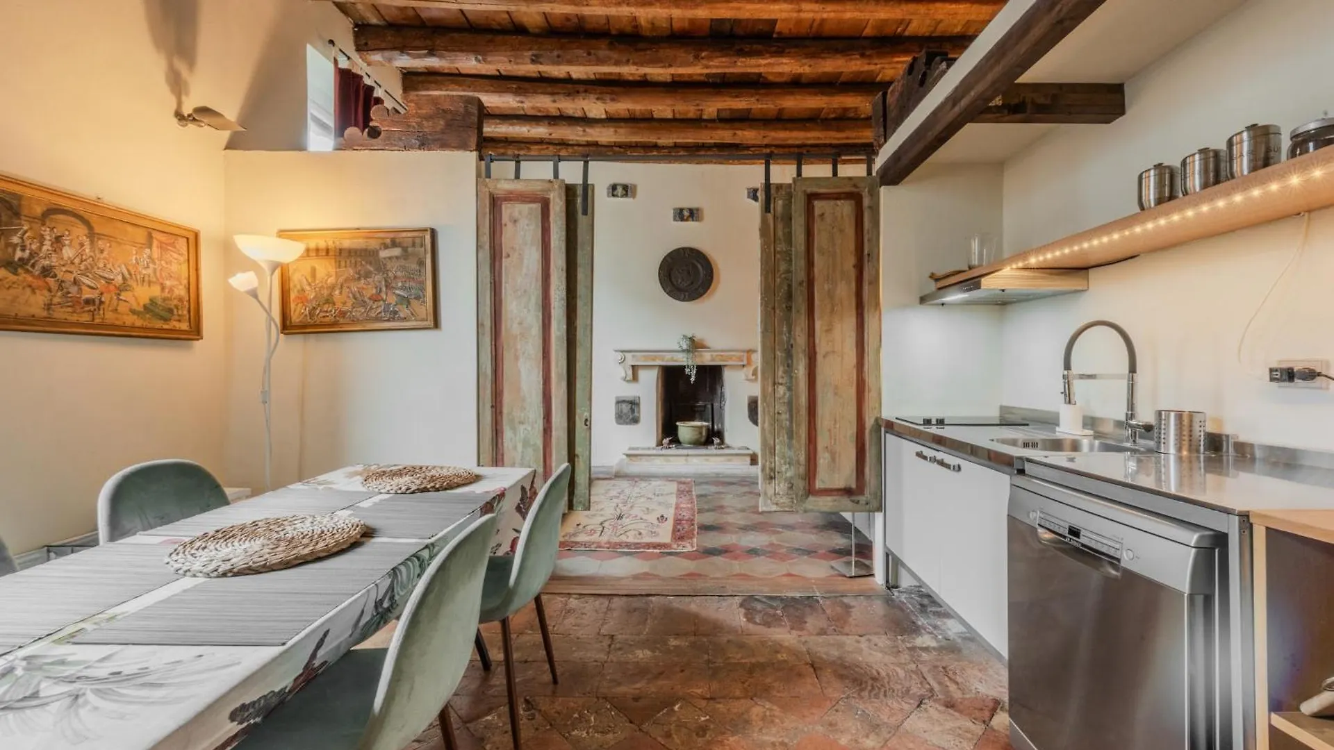 Porta Garibaldi Antique Charm Apartment Milan