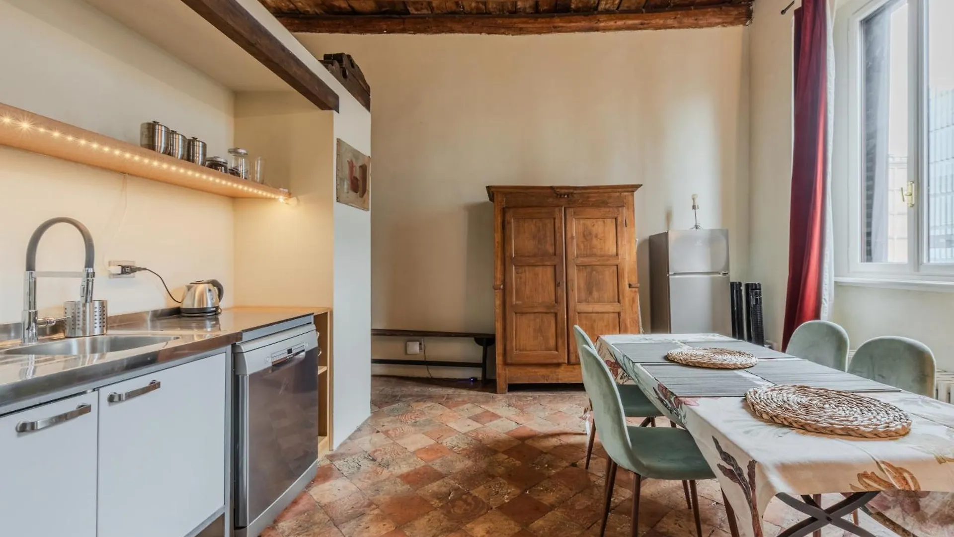 Porta Garibaldi Antique Charm Apartment Milan