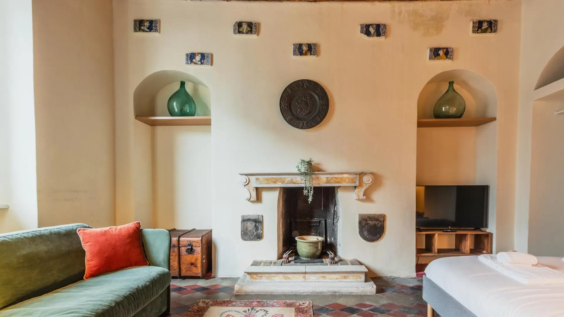 Porta Garibaldi Antique Charm Apartment Milan